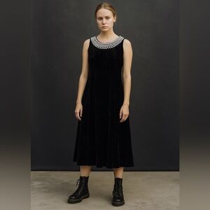 Vtg Black Velvet Maxi Dress Women’s Med Pearl Collar Goth Whimsigoth 90s Dark
